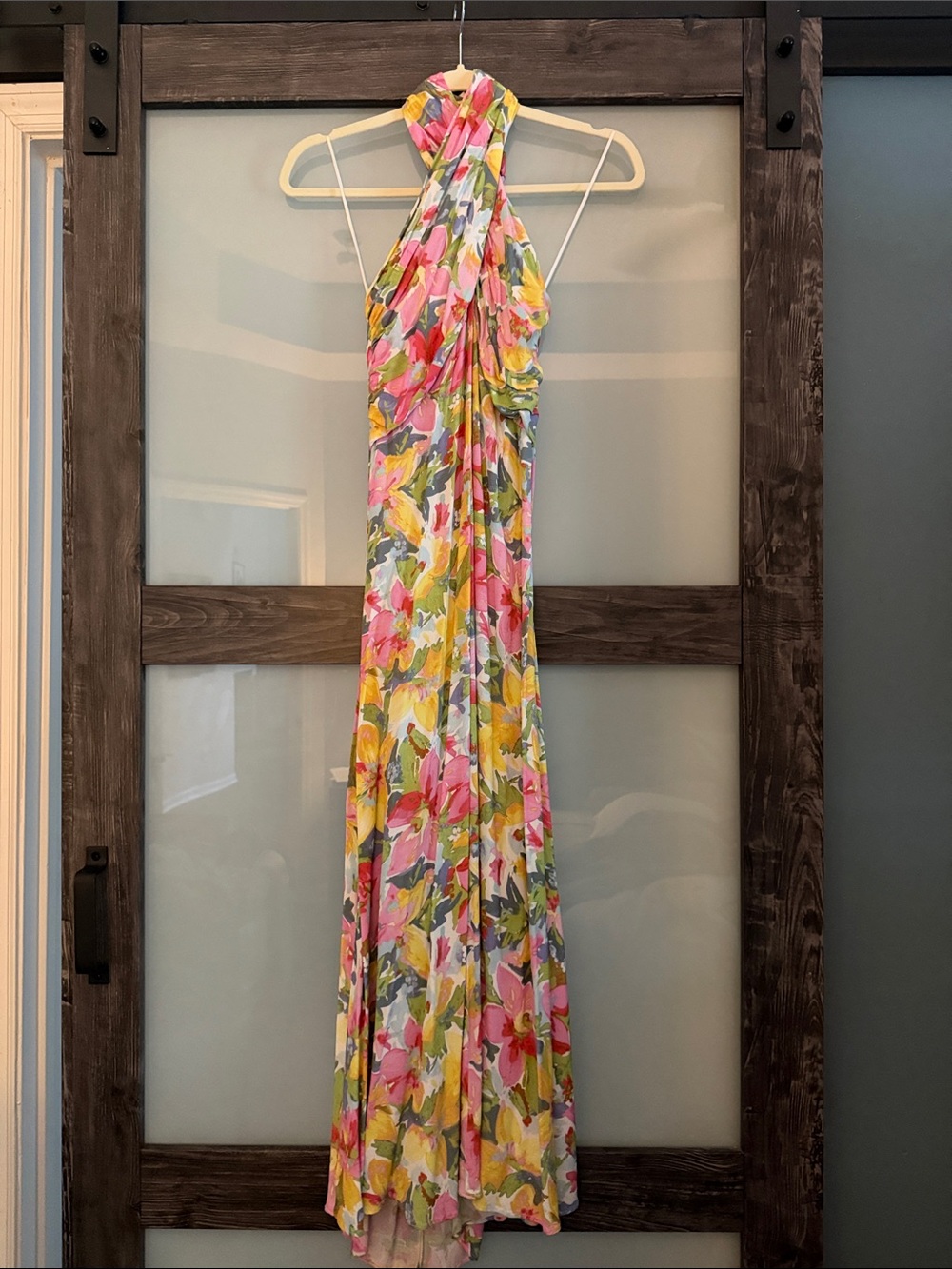 $280 Lucy Paris Michaela halter maxi dress xs
floral watercolor wedding guest